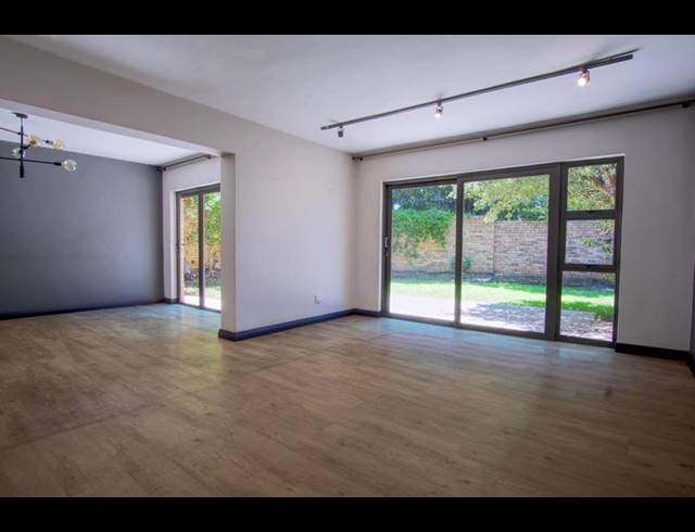 4 BEDROOM TOWNHOUSE FOR SALE IN VICTORY PARK